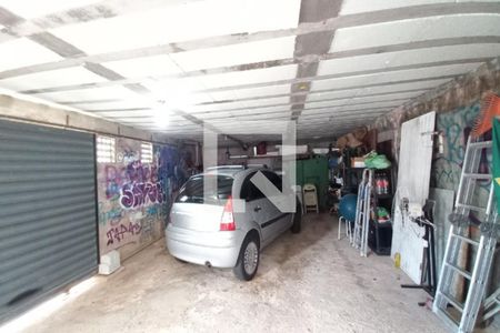 Casa à venda com 70m², 2 quartos e 3 vagas Casa à venda com 70m², 2 quartos e 3 vagasGaragem