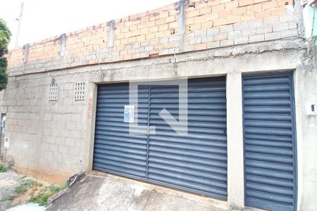 Casa à venda com 70m², 2 quartos e 3 vagas Casa à venda com 70m², 2 quartos e 3 vagasFachada do Prédio