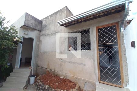 Casa à venda com 70m², 2 quartos e 3 vagas Casa à venda com 70m², 2 quartos e 3 vagasFachada do Prédio