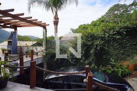 Sala - Vista de casa para alugar com 3 quartos, 220m² em Rio Tavares, Florianópolis