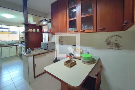 Apartamento à venda com 175m², 3 quartos e 2 vagasCopa