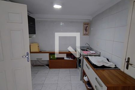 Casa à venda com 300m², 5 quartos e 4 vagas Casa à venda com 300m², 5 quartos e 4 vagasgaragem - cozinha