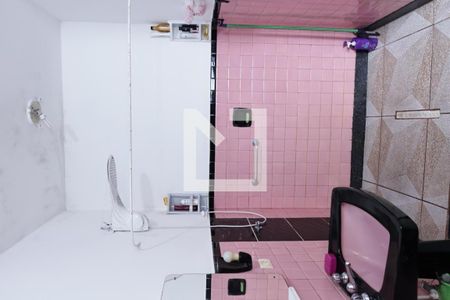 Casa à venda com 170m², 3 quartos e 4 vagasBanheiro 2