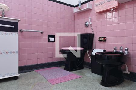 Casa à venda com 170m², 3 quartos e 4 vagasBanheiro 2