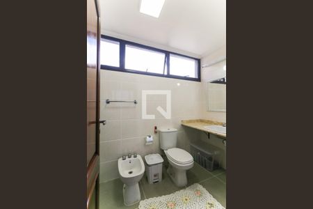 Apartamento à venda com 450m², 4 quartos e 5 vagasBanheiro da Suíte 4