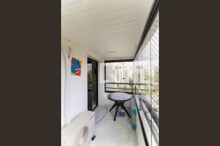 Apartamento à venda com 450m², 4 quartos e 5 vagasVaranda