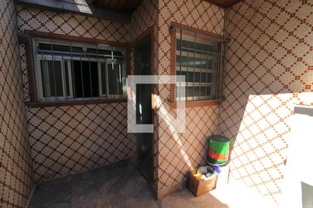 Casa à venda com 93m², 2 quartos e 1 vagaÁrea de frente