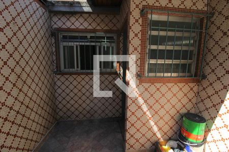 Casa à venda com 93m², 2 quartos e 1 vagaÁrea de frente