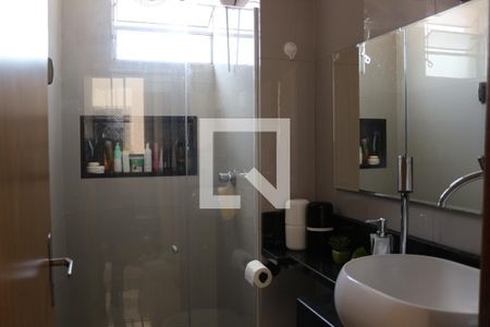 Apartamento à venda com 49m², 2 quartos e 1 vaga Apartamento à venda com 49m², 2 quartos e 1 vagaBanheiro