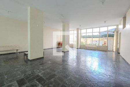Apartamento à venda com 182m², 4 quartos e 2 vagas Apartamento à venda com 182m², 4 quartos e 2 vagasÁrea comum - Salão de festas