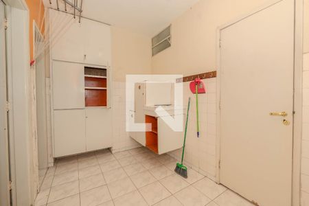 Apartamento à venda com 182m², 4 quartos e 2 vagas Apartamento à venda com 182m², 4 quartos e 2 vagasÁrea de Serviço