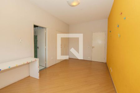 Apartamento à venda com 182m², 4 quartos e 2 vagas Apartamento à venda com 182m², 4 quartos e 2 vagasSuíte 1
