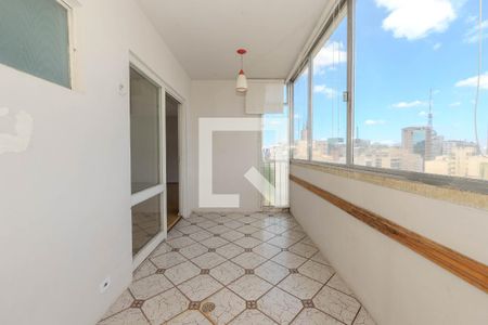 Apartamento à venda com 182m², 4 quartos e 2 vagas Apartamento à venda com 182m², 4 quartos e 2 vagasSacada