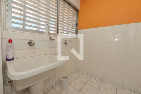 Apartamento à venda com 182m², 4 quartos e 2 vagas Apartamento à venda com 182m², 4 quartos e 2 vagasÁrea de Serviço