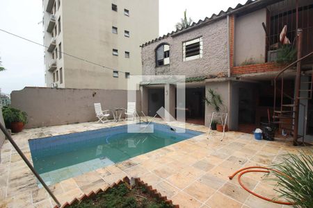 Casa à venda com 220m², 3 quartos e 2 vagasPiscina
