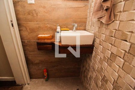 Casa à venda com 220m², 3 quartos e 2 vagasLavabo 1