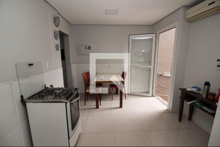 Casa à venda com 220m², 3 quartos e 2 vagasCozinha