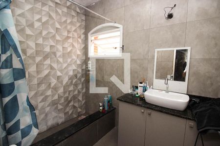 Casa à venda com 220m², 3 quartos e 2 vagasBanheiro