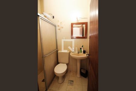 Casa à venda com 220m², 3 quartos e 2 vagasBanheiro de serviço