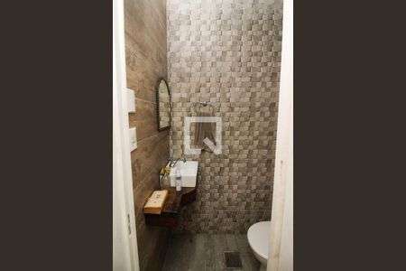 Casa à venda com 220m², 3 quartos e 2 vagasLavabo 1