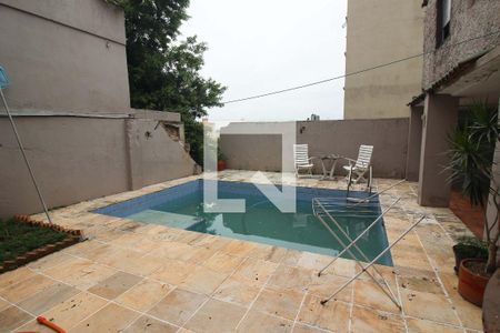 Casa à venda com 220m², 3 quartos e 2 vagasPiscina