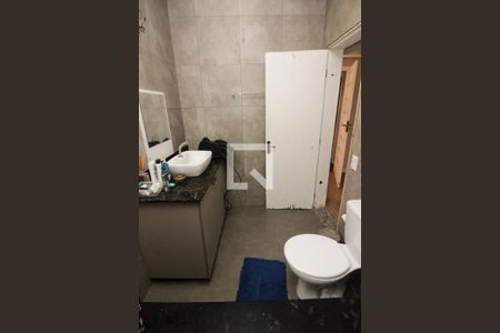 Casa à venda com 220m², 3 quartos e 2 vagasBanheiro