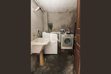 Casa à venda com 220m², 3 quartos e 2 vagasÁrea de Serviço