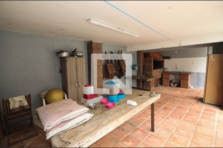 Casa à venda com 220m², 3 quartos e 2 vagasVaranda