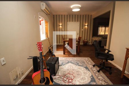 Casa à venda com 220m², 3 quartos e 2 vagasSala de jantar