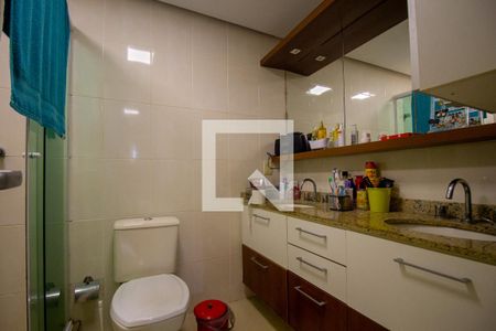 Casa de condomínio à venda com 174m², 3 quartos e 3 vagas Casa de condomínio à venda com 174m², 3 quartos e 3 vagasBanheiro da Suíte 1