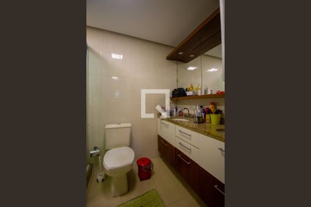 Casa de condomínio à venda com 174m², 3 quartos e 3 vagas Casa de condomínio à venda com 174m², 3 quartos e 3 vagasBanheiro da Suíte 1