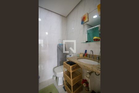 Casa de condomínio à venda com 174m², 3 quartos e 3 vagas Casa de condomínio à venda com 174m², 3 quartos e 3 vagasBanheiro da Suíte 2