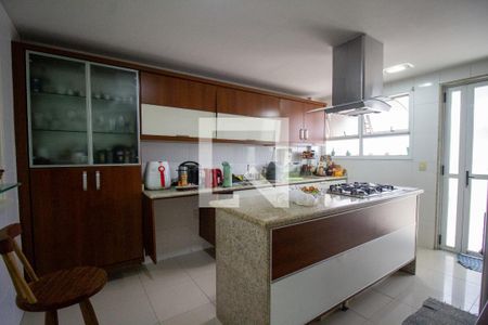 Casa de condomínio à venda com 174m², 3 quartos e 3 vagas Casa de condomínio à venda com 174m², 3 quartos e 3 vagasCozinha
