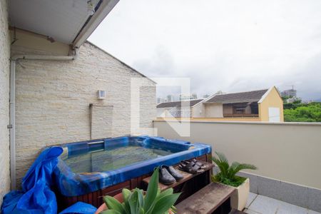 Casa de condomínio à venda com 174m², 3 quartos e 3 vagas Casa de condomínio à venda com 174m², 3 quartos e 3 vagasÁrea Gourmet