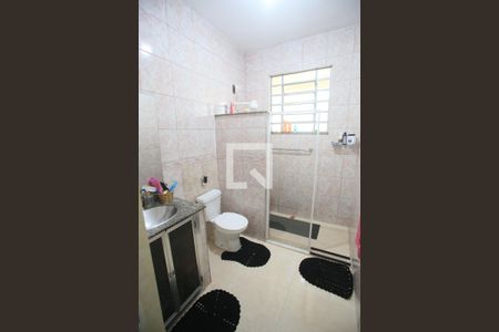 Casa de condomínio à venda com 240m², 2 quartos e 1 vaga Casa de condomínio à venda com 240m², 2 quartos e 1 vagaBanheiro