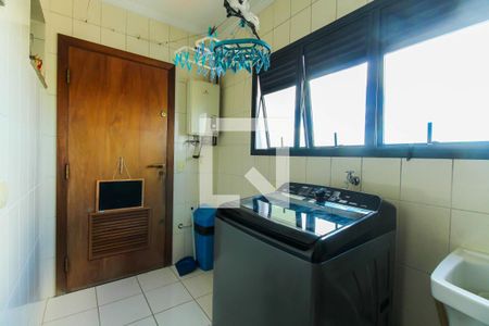 Apartamento à venda com 117m², 3 quartos e 3 vagas Apartamento à venda com 117m², 3 quartos e 3 vagasÁrea de Serviço