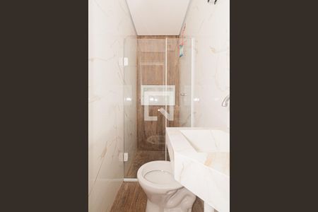 Banheiro de apartamento para alugar com 1 quarto, 30m² em Vila Nelson, São Paulo