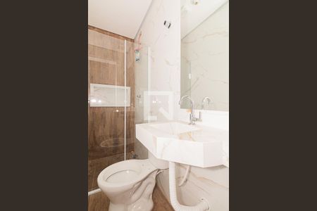 Banheiro de apartamento para alugar com 1 quarto, 30m² em Vila Nelson, São Paulo