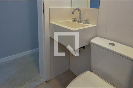 Casa de condomínio à venda com 484m², 6 quartos e 4 vagas Casa de condomínio à venda com 484m², 6 quartos e 4 vagasBanheiro da Suíte 1