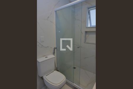 Casa de condomínio à venda com 484m², 6 quartos e 4 vagas Casa de condomínio à venda com 484m², 6 quartos e 4 vagasBanheiro da Suíte 2