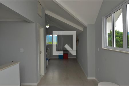 Casa de condomínio à venda com 484m², 6 quartos e 4 vagas Casa de condomínio à venda com 484m², 6 quartos e 4 vagasSótão