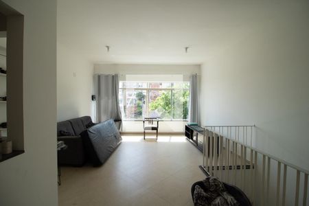 Casa à venda com 370m², 3 quartos e 5 vagasSala