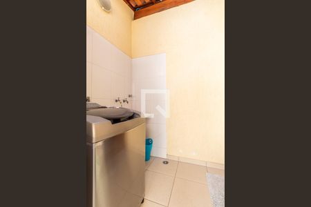 Casa à venda com 153m², 3 quartos e 2 vagasÁrea de Serviço