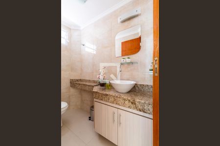 Casa à venda com 153m², 3 quartos e 2 vagasBanheiro