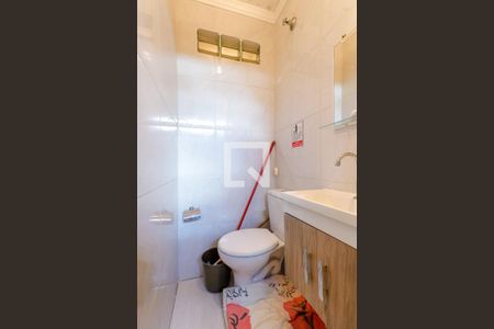 Casa à venda com 180m², 3 quartos e 3 vagas Casa à venda com 180m², 3 quartos e 3 vagasBanheiro Cômodo Reversível