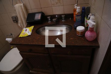 Casa para alugar com 200m², 4 quartos e 3 vagasBanheiro da Suíte