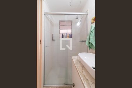 Apartamento à venda com 61m², 2 quartos e 1 vaga Apartamento à venda com 61m², 2 quartos e 1 vagaBanheiro