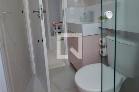 Apartamento à venda com 43m², 2 quartos e 1 vaga Apartamento à venda com 43m², 2 quartos e 1 vagaBanheiro