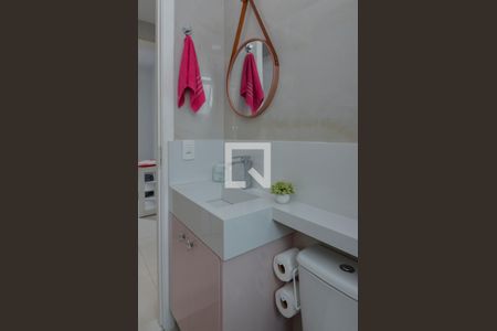 Apartamento à venda com 43m², 2 quartos e 1 vaga Apartamento à venda com 43m², 2 quartos e 1 vagaBanheiro