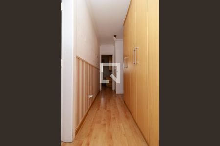 Apartamento à venda com 169m², 3 quartos e 4 vagas Apartamento à venda com 169m², 3 quartos e 4 vagasCorredor